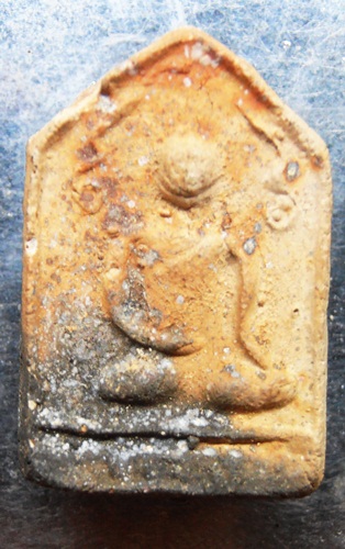 พระเนื้อดินหลวงพ่อพ่วง วัดกก สวยๆครับ