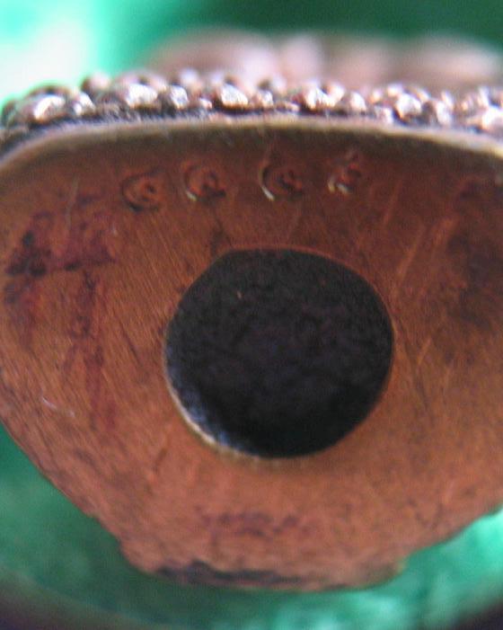 พระสังกัจจาย 7 รอบ เนื้อนวะ หลวงปู่ทิม ปี40 ตอกโค๊ตด้านหลัง และหมายเลข 4448 ใต้ฐาน...เคาะเดียวแดง...