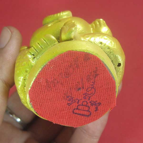 สีทองกรรมการ พิฆเณศรเนื้อผงเหล็กไหล+ผงเหล็กน้ำพี้หน้าตัก 2 นิ้ว สูง 3 นิ้ว หลวงปู่คำบุ คุตฺตจิตฺโต ว