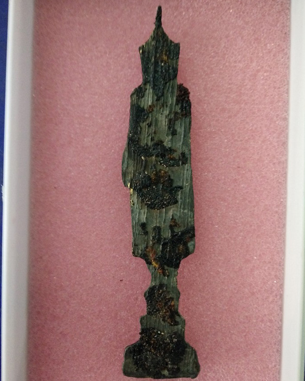 พระเนื้อชินอยุธยา พิมพ์ยืน