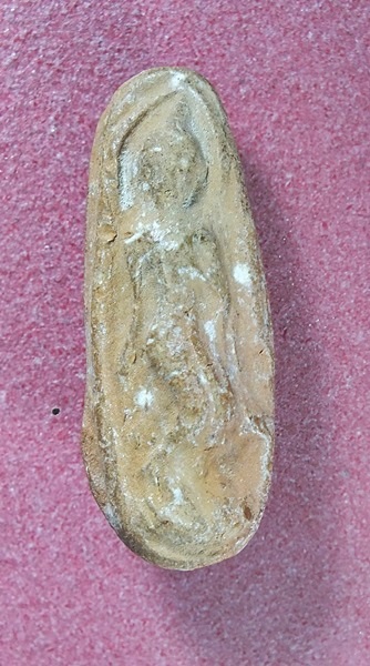 พระทุ่งเศรษฐี รุ่น 100 ปี หลวงพ่อฤาษีลิงดำ วัดท่าซุง ปี18 เนื้อดิน สวยสมบูรณ์มาก (เคาะเดียว)