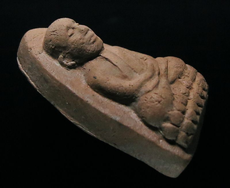 พระหลวงปู่ทวด วัดช้างให้ ญ.ส.ส เนื้อว่าน พิมพ์ใหญ่ หลังหมุด ปี๔๓