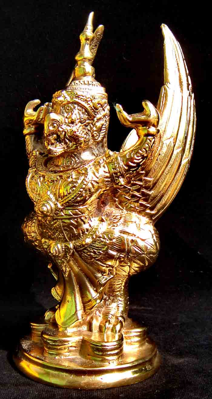***พญาครุฑเหยียบเงินทอง เนื้อทองเหลือง อำนาจบารมีความมั่งคั่งร่ำรวยเงินทอง 