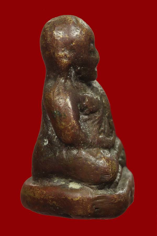 พระหล่อรูปเมือน พิมพ์ขี้ตา หลวงพ่อเงิน วัดบางคลาน ค่ะ