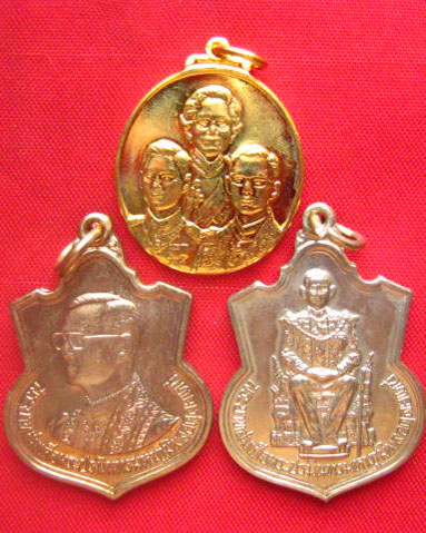 เหรียญมหามงคล เคาะเดียว 3 เหรียญ