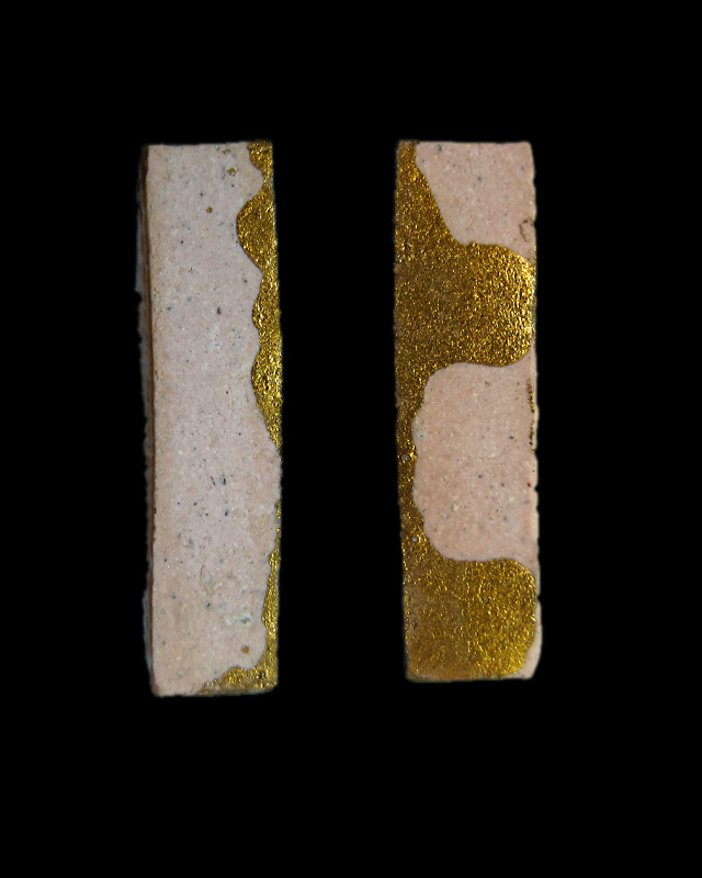 พระผงรูปเหมือน (เศียรเล็ก) เนื้อผงพรายกุมารลงทอง ฝังตะกรุดเงิน หลวงพ่อสาคร วัดหนองกรับ พ.ศ.2548