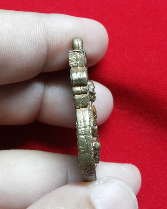 เหรียญหล่อเสมารุ่นแรก หลวงพ่อรวย วัดตะโก"รุ่นยกช่อฟ้า ปี2539 โลหะผสม