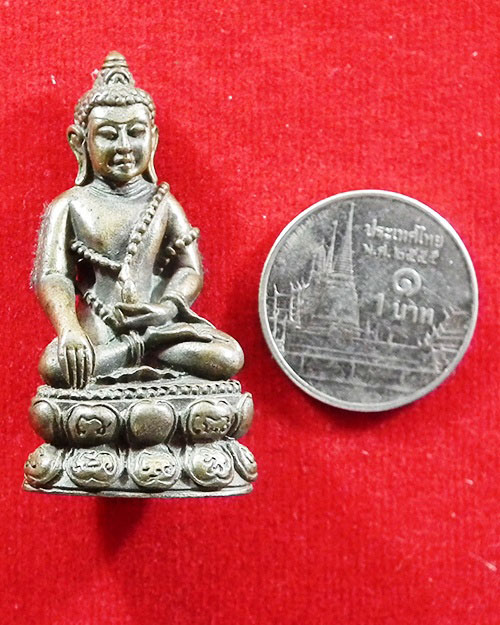 พระกริ่งรุ่นแรกหลวงตาพวง สุขินทริโย วัดศรีธรรมาราม จ.ยโสธร  