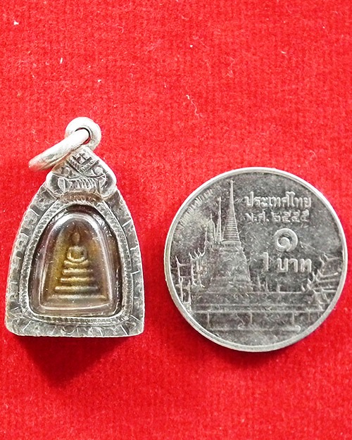พระสมเด็จจิ๋วหลวงปู่อ่อนสา สุขกาโร วัดประชาชุมพลพัฒนาราม จ.อุดรธานี ปี ๒๕๓๔