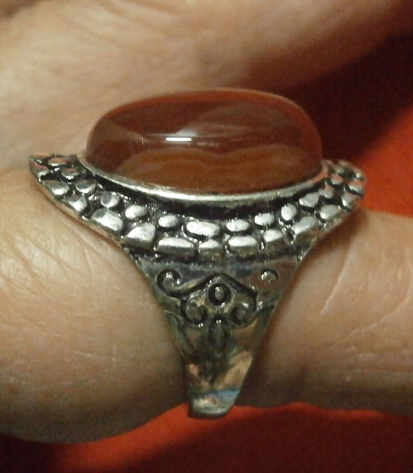 แหวนสำหรับผู้ชาย หัวคาร์เนเลียน สวยมากๆ ตัวเรือนชุบโรเดียม ขนาดเส้าผ่าศูนย์กลาง 1.9 เซ็นต์ (#R17)