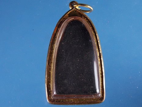 หลวงปู่ทวด วัดช้างให้ เนื้อว่าน นิยม พิมพ์ใหญ่ หน้าใหญ่ ปี24 เลี่ยมทอง