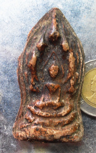 พระเนื้อดินพิมพนาคปรก พิมพ์เล็ก กรุทางอยุธยา สวยๆเก่าๆครับ