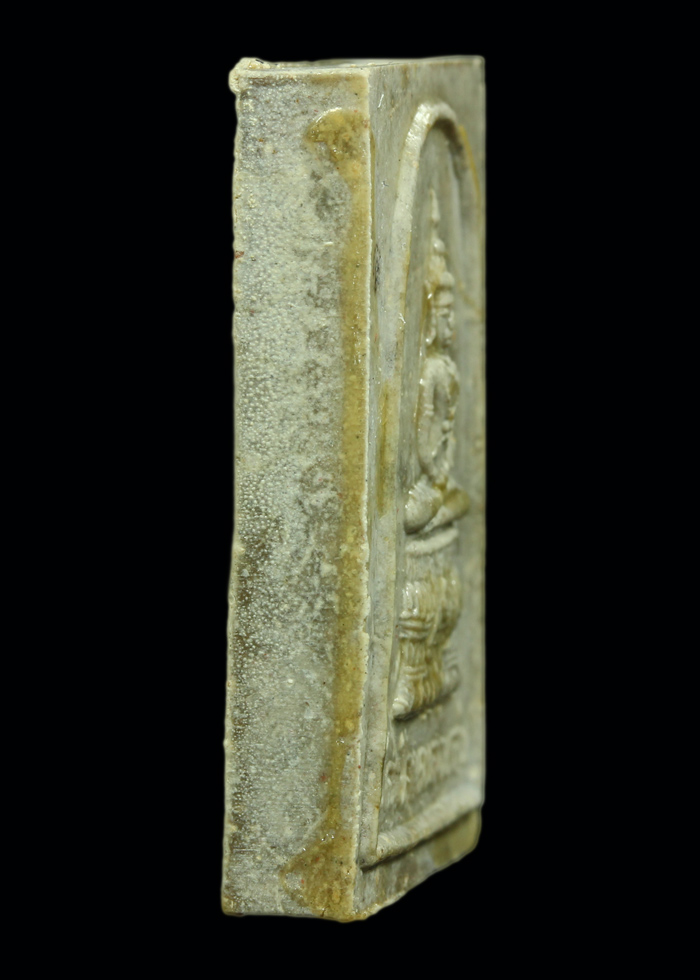 พระแก้วแจกทาน  หลวงปู่หมุน  ฐิตสีโล