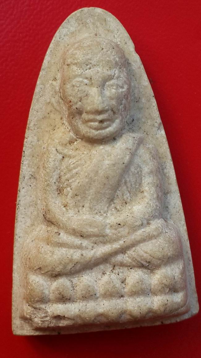 เคาะเดียวครับ  หลวงปู่ทวดหลังหนังสือ วัดช้างให้ จ.ปัตตานี