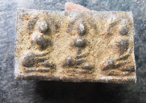 พระกรุเนื้อชินตัดสาม พิมพ์2หน้า สวยๆครับ