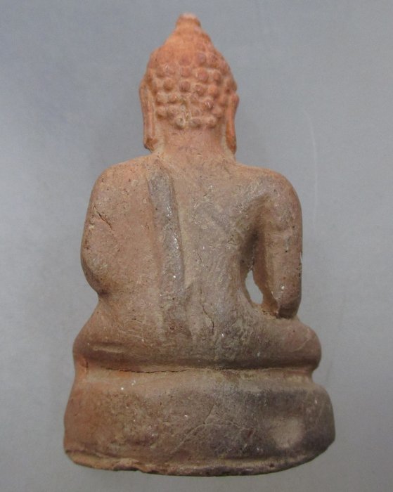 พระพุทธลอยองค์ เนื้อดิน (ฐาน 1 นิ้ว)