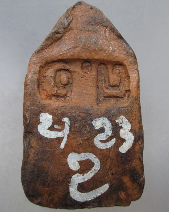 ขุนแผนนั่งกุมาร เนื้อดิน จาร