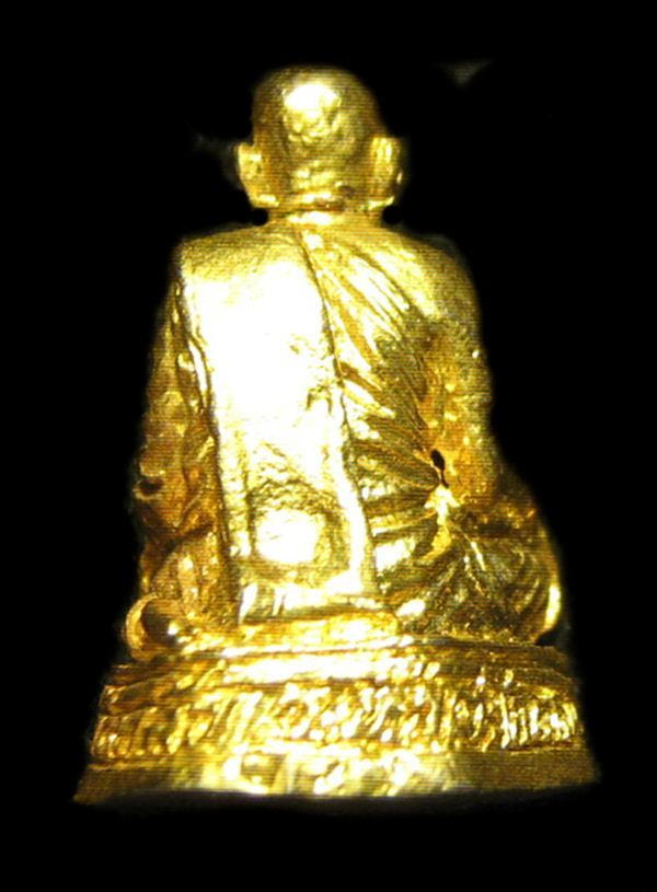 รูปเหมือนหล่อ หลวงพ่อพันธ์ วัดเขาล้อ เนื้อกะหลั่ยทอง นครสวรรค์