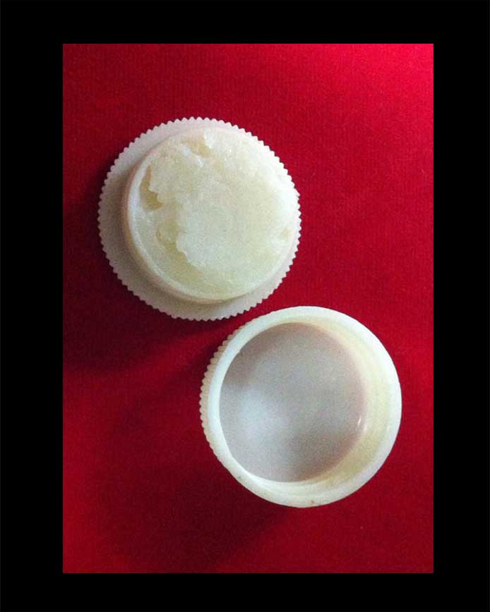 สีผึ้งหลวงพ่อฤาษีลิงดำ วัดท่าซุง เมตตาอธิฐานจิต (เคาะเดียว)