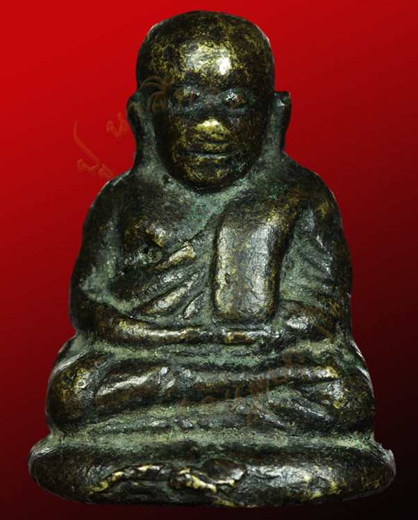 หลวงพ่อเงิน วัดบางคลาน จังหวัดพิจิตร รุ่นปืนแตก พิมพ์นิยมเศียรโต   ปี ๒๕๒๘ 