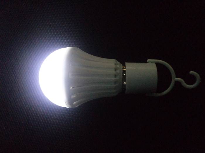 หลอดไฟ LED อัจฉริยะ ติดอัตโนมัติเมื่อไฟฟ้าดับ
