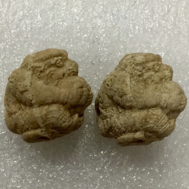 HA1# ลูกอมหนุมาน 3 ลูก เนื้อผงพรายกุมาร หลวงพ่อสาคร พร้อมรูปถ่ายหลวงพ่อสาคร ปี 2550 ออกวัดคลองน้ำแดง