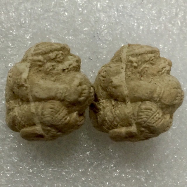 HA2# ลูกอมหนุมาน 3 ลูก เนื้อผงพรายกุมาร หลวงพ่อสาคร พร้อมรูปถ่ายหลวงพ่อสาคร ปี 2550 ออกวัดคลองน้ำแดง