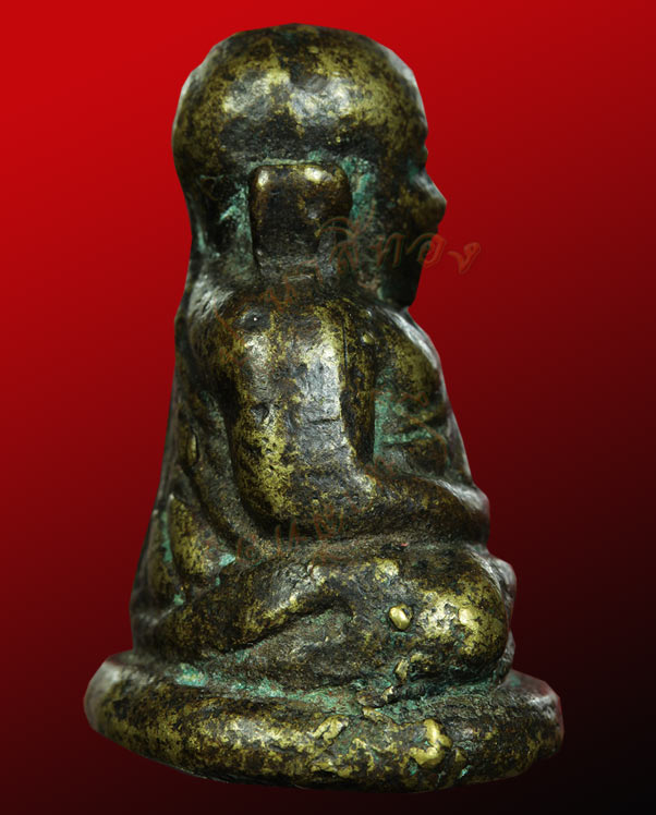 หลวงพ่อเงิน วัดบางคลาน จังหวัด พิจิตร รุ่นปืนแตก พิมพ์นิยมเศียรโต ปี ๒๕๒๘ (๓) 