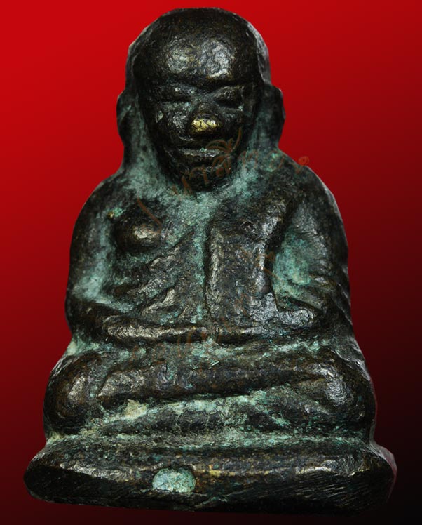 หลวงพ่อเงิน วัดบางคลาน จังหวัด พิจิตร รุ่นปืนแตก พิมพ์นิยมเศียรโต ปี ๒๕๒๘ (๑) 