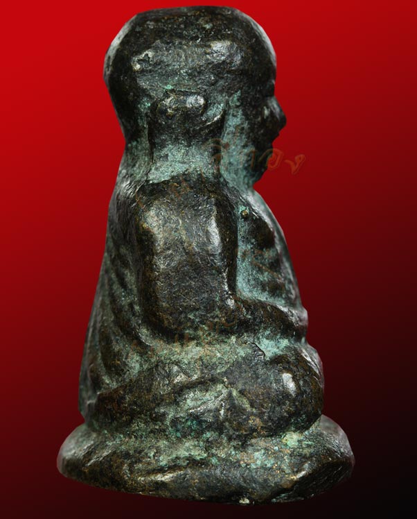 หลวงพ่อเงิน วัดบางคลาน จังหวัด พิจิตร รุ่นปืนแตก พิมพ์นิยมเศียรโต ปี ๒๕๒๘ (๑) 