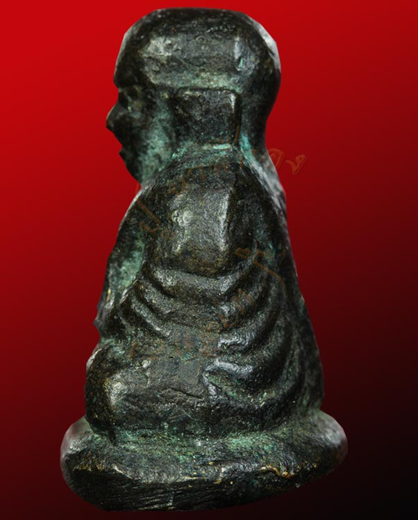 หลวงพ่อเงิน วัดบางคลาน จังหวัด พิจิตร รุ่นปืนแตก พิมพ์นิยมเศียรโต ปี ๒๕๒๘ (๑) 