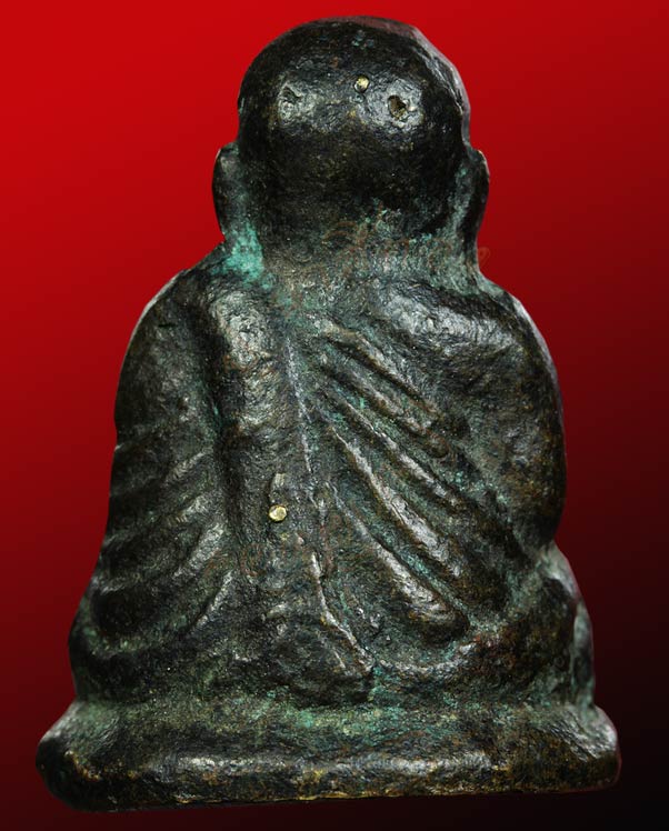 หลวงพ่อเงิน วัดบางคลาน จังหวัด พิจิตร รุ่นปืนแตก พิมพ์นิยมเศียรโต ปี ๒๕๒๘ (๑) 