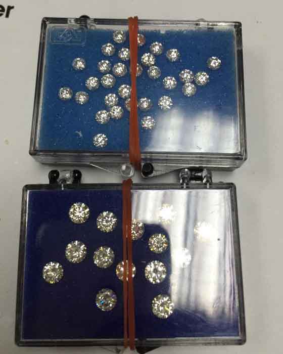 เพชรเบลเยี่ยม มีทุกไซด์ ตั้งแต่1ตังค์ ถึง3กะรัตมีน้ำให้เลือก ตั่งแต่ 94-99%  นำไปล้อมกรอบพระเชิญครับ