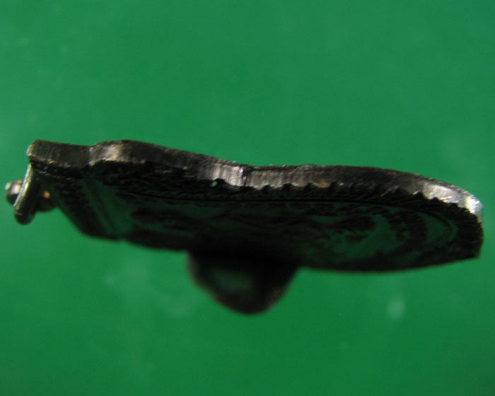 เคาะเดียวเหรียญ ล.ป.ทวด เลื่อนสมณศักดิ์ 2 49/53 ทองแดงรมดำ(บล็อกนิยมหูชิด)