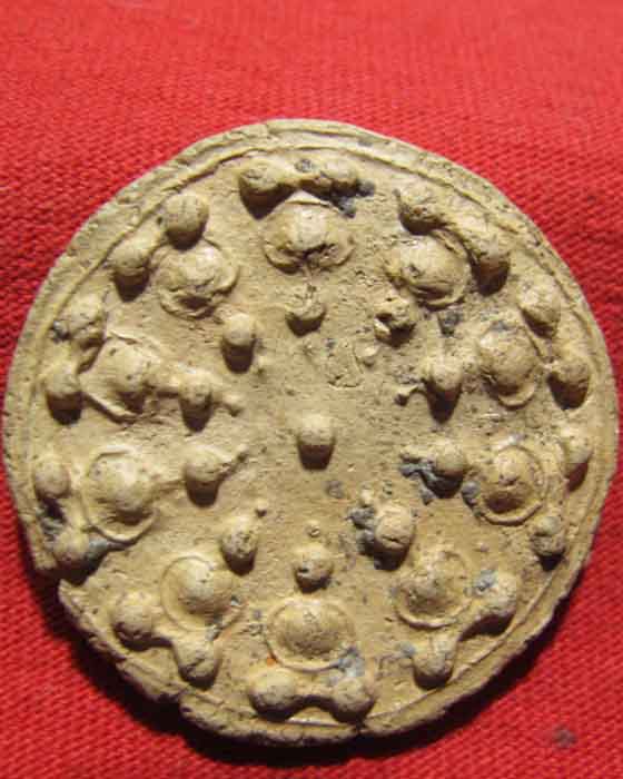 พระงบน้ำอ้อย หลวงปู่ยิ้ม สภาพสวยสมบูรณ์แบ่งไปบูชาครับ