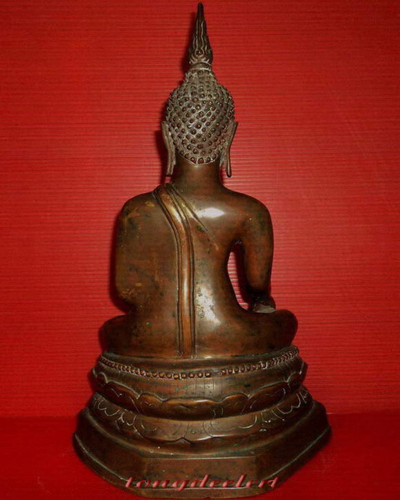 พระบูชารัชกาลปางมารวิชัย เนื้อทองผสม หล่อดินไทย หน้าตัก 5.5 นิ้วค่ะ