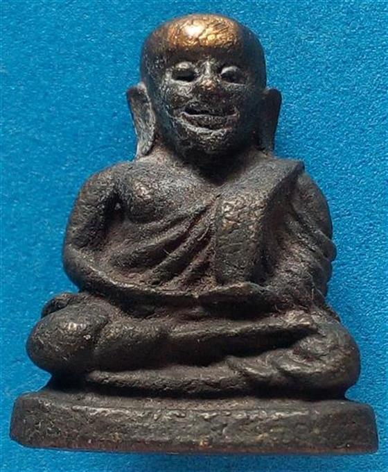 หลวงพ่อเงิน รุ่นมหามงคล ปี 54 รูปหล่อพิมพ์นิยม เนื้อนวโลหะหน้าทองคำ