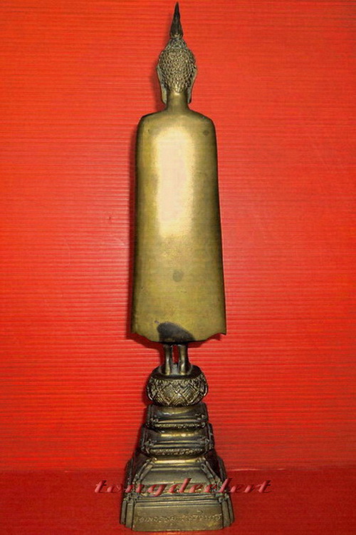 พระบูชาหลวงพ่อบ้านแหลม วัดเพชรสมุทรวรวิหาร สูง 11.5 นิ้วค่ะ