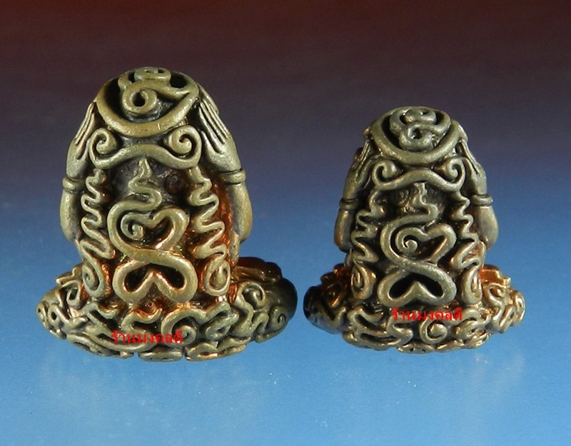 พระปิดตามหาอุตตโม ไตรมาส53 หลวงพ่อสาคร วัดหนองกรับ พิมพ์ใหญ่และพิมพ์กลาง เนื้อทองแดงผสมชนวน สภาพสวย