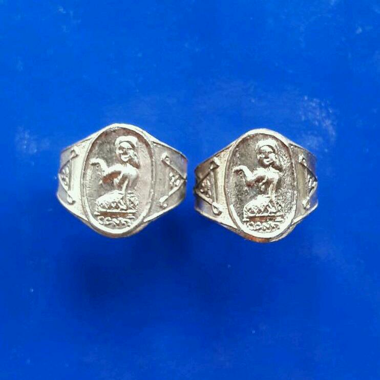 แหวนนางกวัก หลวงพ่อกวย