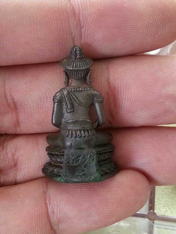 พระกริ่งจอมสุรินทร์ ปี 2513 เนื้อนวะ ก้นเงิน 