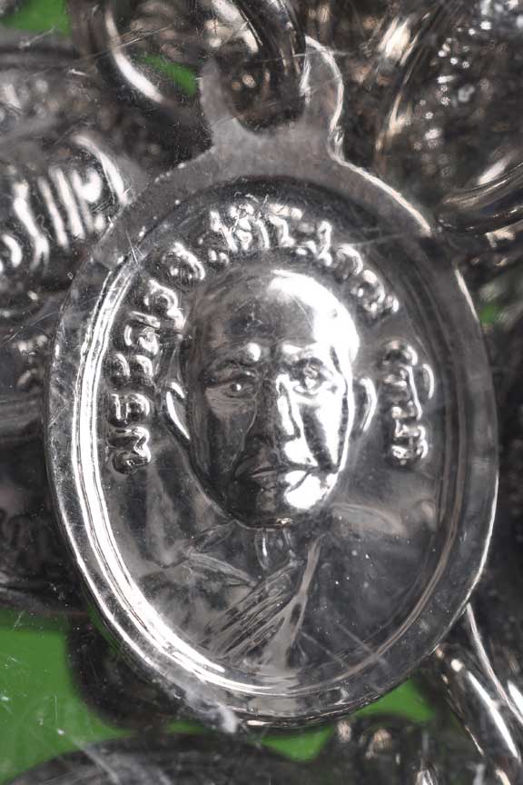 เหรียญเม็ดแตงชุบนิเกิ้ล หลวงพ่อทวด วัดช้างให้ ปัตตานี 1ถุง (100 เหรียญ) พร้อมใบคาถาและซองตราวัด