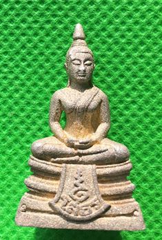 รูปหล่อหลวงพ่อโสธร 80 ปี กรมตำรวจ เนื้อเงินพ่นทราย