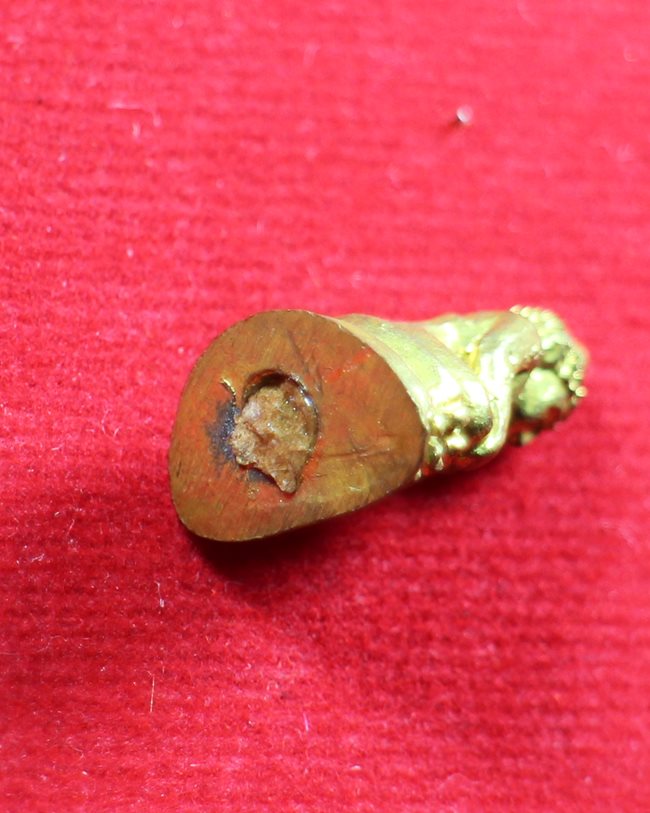 พระชัยวัฒน์ชินบัญชร ปี2547 อุดผงพราย หลวงพ่อสาคร