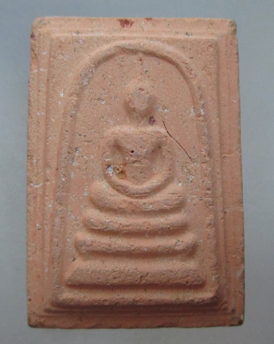 พระสมเด็จเนื้อกระเบื้องหลังคาโบสถ์วัดไชโยฯ ปี๒๑  พิธีใหญ่ 