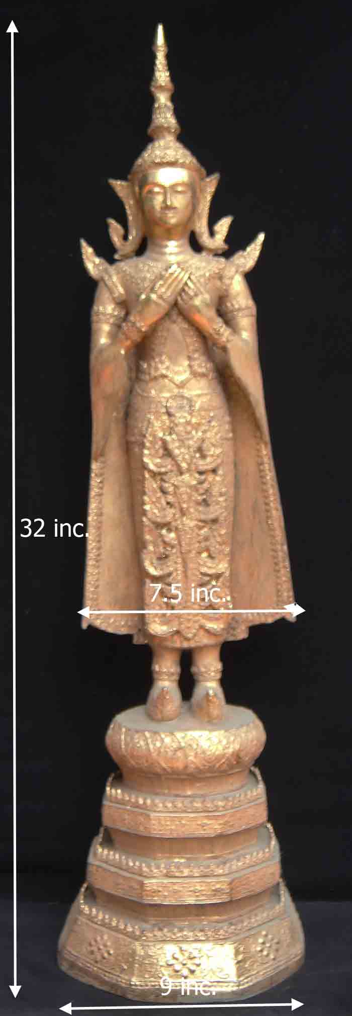 พระบูชาประจำวันของคนเกิดวันศุกร์ คือ ปางรำพึง สูง 32 นิ้ว เส้นผ่านศูนย์กลางฐาน 8.5 นิ้ว