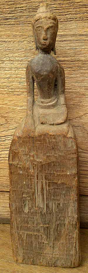 *พระบูชาไม้แกะ ศิลปะชาวบ้าน*