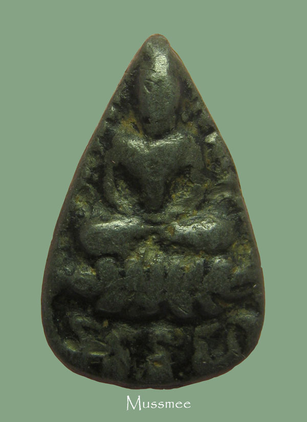 พระกลีบบัวอรหันต์ หลวงปู่ไข่ วัดเชิงเลน (เนื้อชินตะกั่ว) พระสวยยยยยยยยยยยยย 