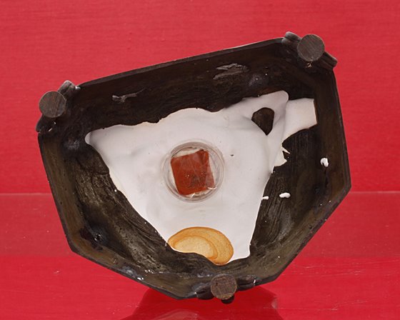 พระบูชาหลวงปู่จันทร์ดี เกสาโว วัดป่าหินเกิ้งวิปัสสนา จ.ขอนแก่น ใต้ฐานฝังจีวรและเส้นเกศา