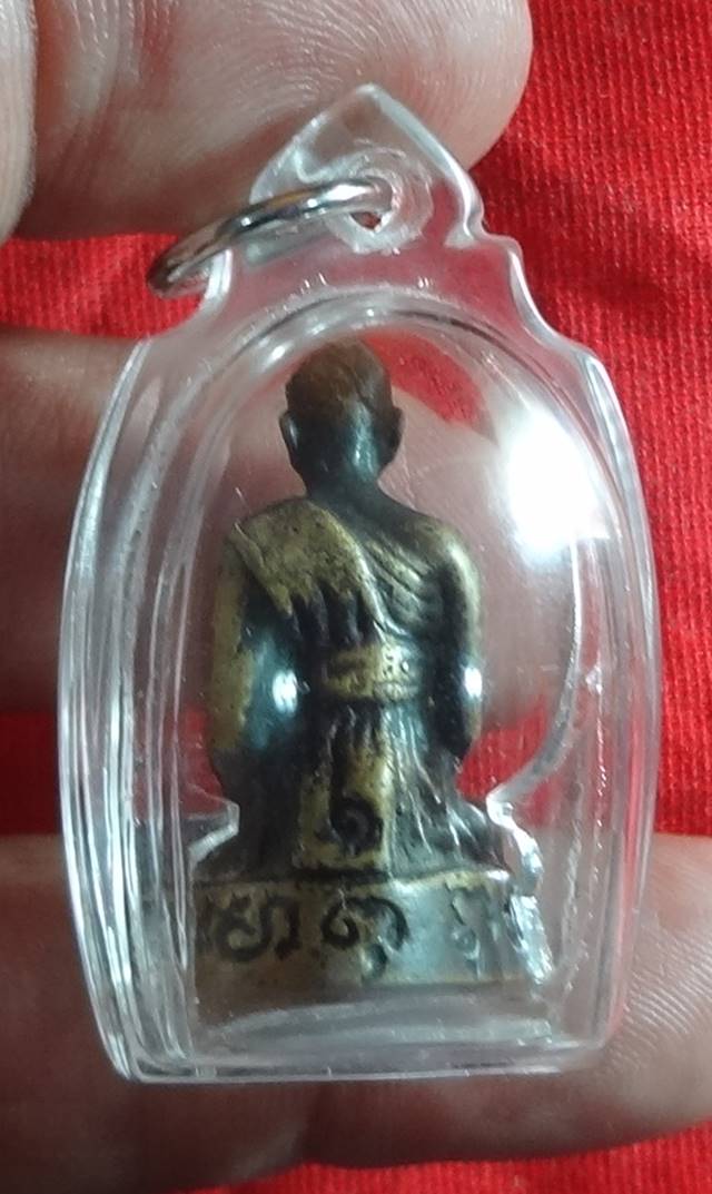  รูปหล่อหลวงปู่ใจ วัดวังยายหุ่น